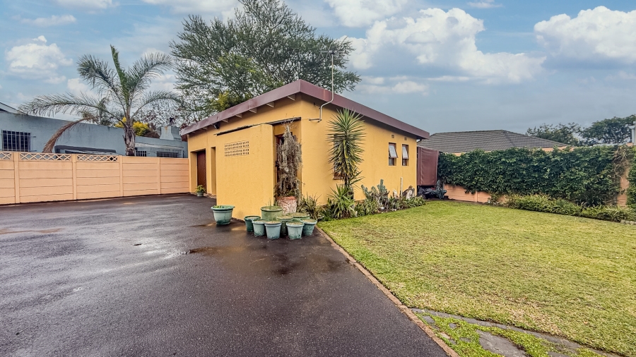4 Bedroom Property for Sale in De La Haye Western Cape